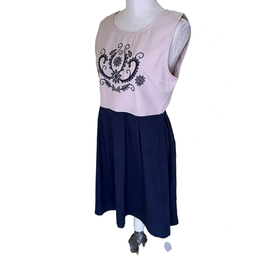 Hayden Cream/Blue Embroidered Fit and Flare Dress M